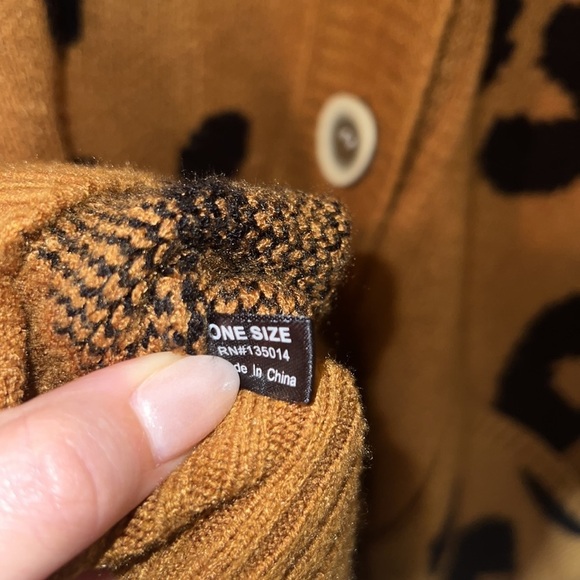Slouchy Leopard Print Cardigan - Picture 5 of 7